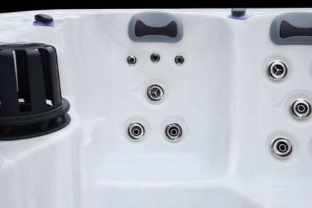 Гидромассажный СПА бассейн Sunrans SR808C